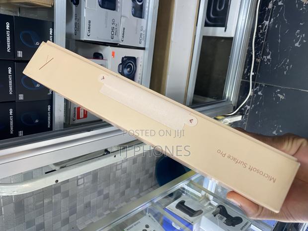 New Microsoft Surface Pro 512 GB Yellow · Photo 2
