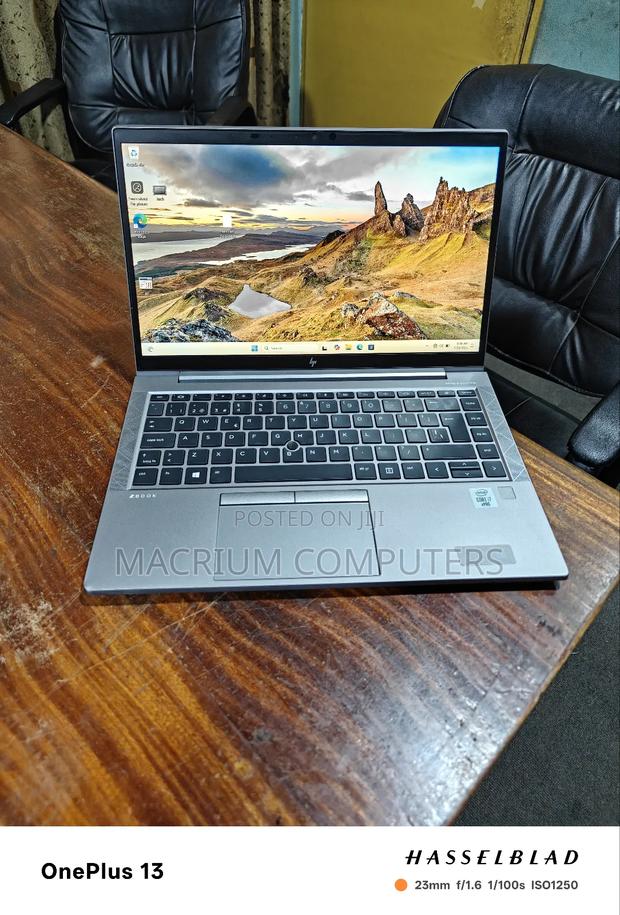 Laptop HP ZBook Firefly 14 G7 32GB Intel Core i7 SSD 512GB · Photo 1