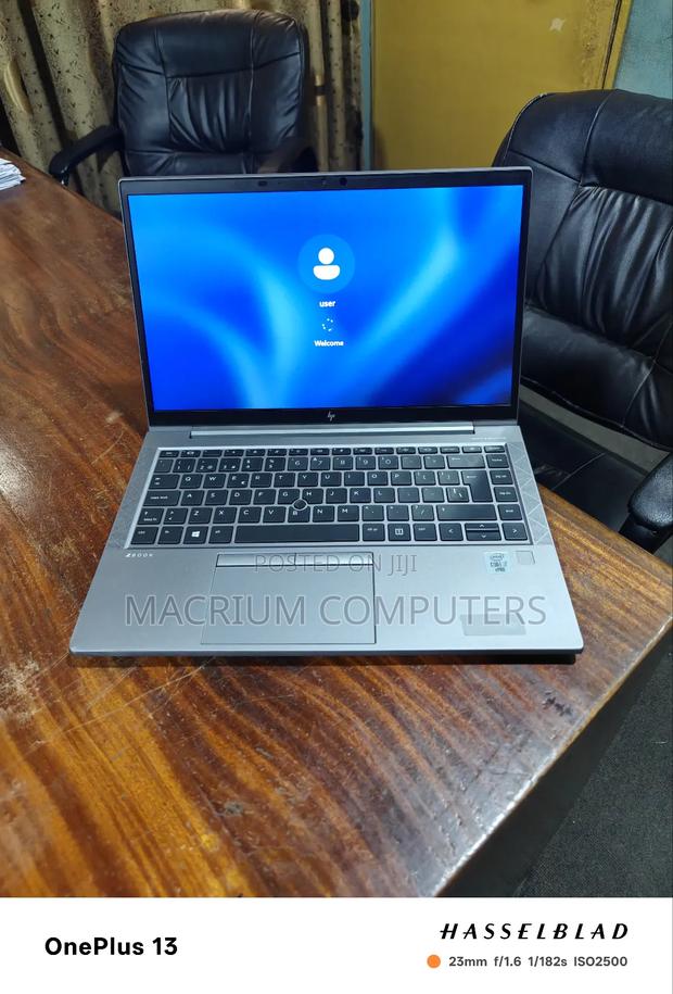 Laptop HP ZBook Firefly 14 G7 32GB Intel Core i7 SSD 512GB · Photo 5
