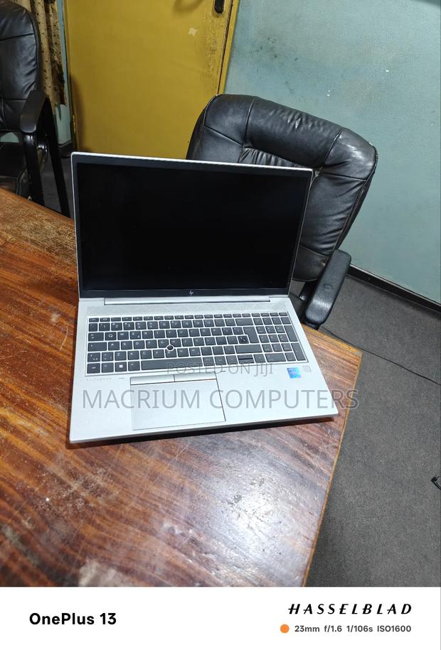 Laptop HP EliteBook 850 G8 16GB Intel Core I7 SSD 512GB · Photo 4