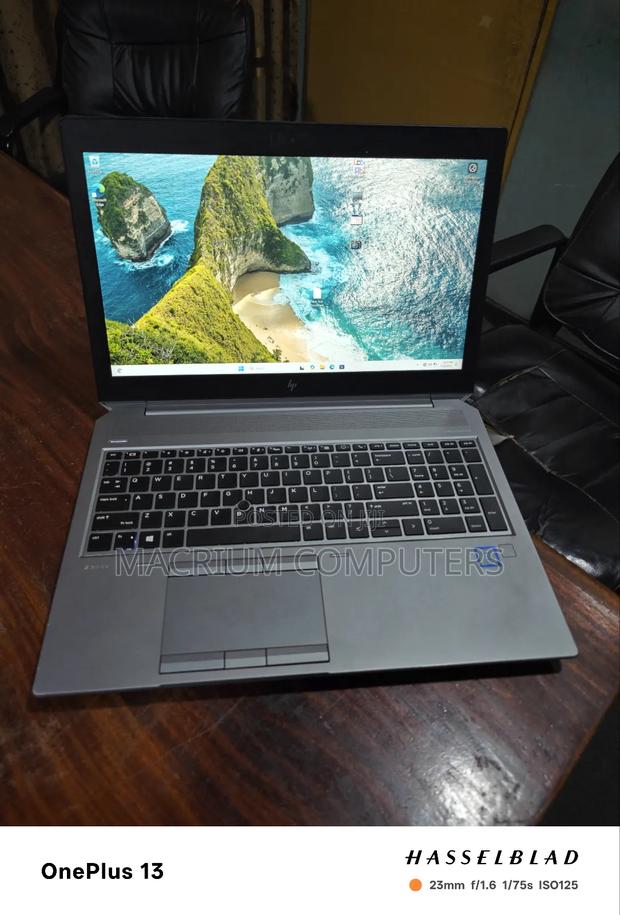 Laptop HP ZBook 15 G4 16GB Intel Core I7 SSD 512GB · Photo 1