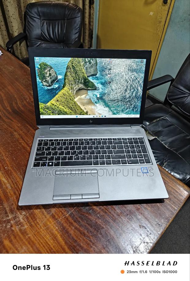 Laptop HP ZBook 15 G4 16GB Intel Core I7 SSD 512GB · Photo 2