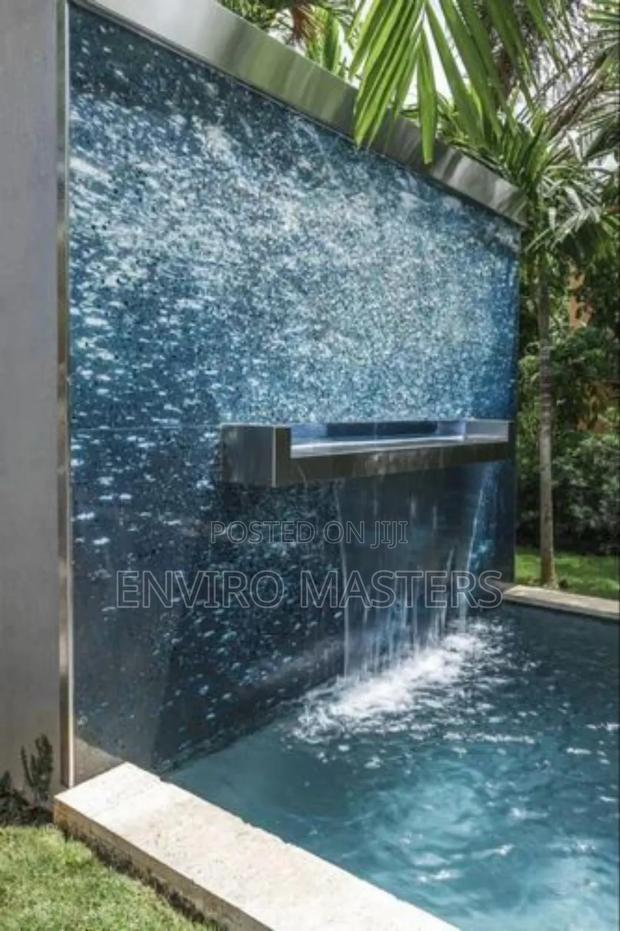 Fountains and Pools · Photo 4