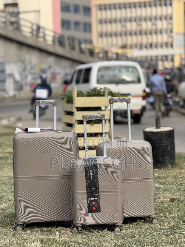 Three Set Pieces Luggage Unbreakable · Photo 4