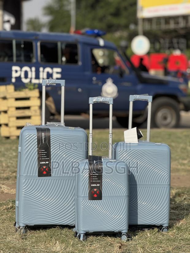 Three Set Pieces Luggage Unbreakable · Photo 8