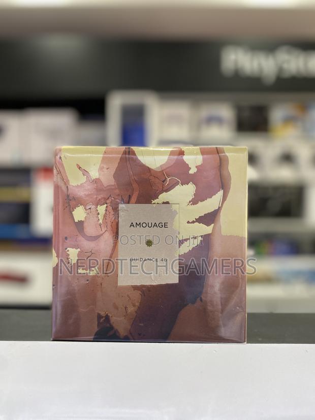 Amouage Perfume · Photo 1