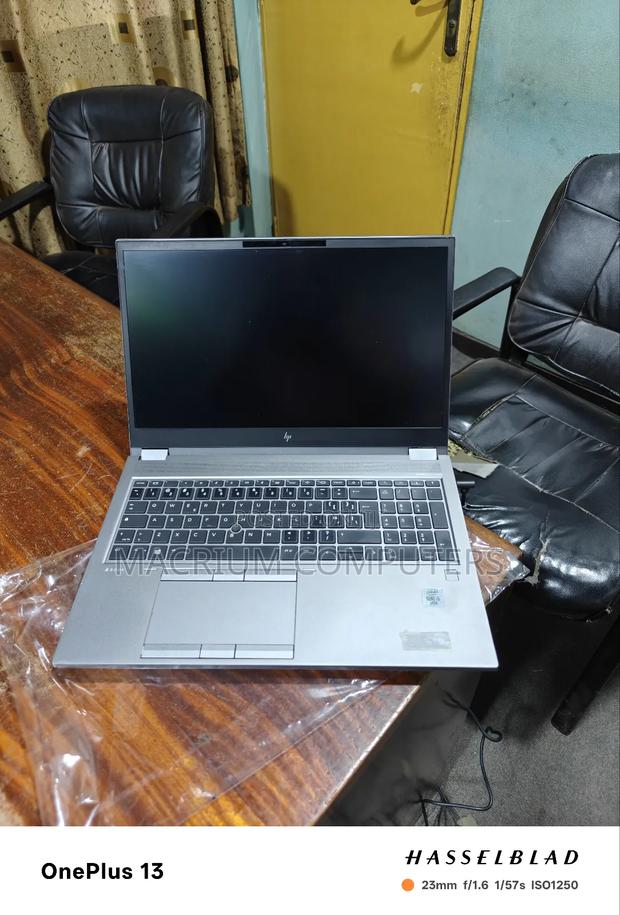 Laptop HP Zbook Fury 15 G7 16GB Intel Core i5 SSD 512GB · Photo 5