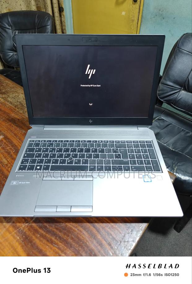 Laptop HP ZBook 15 G4 32GB Intel Core i9 SSD 512GB · Photo 6