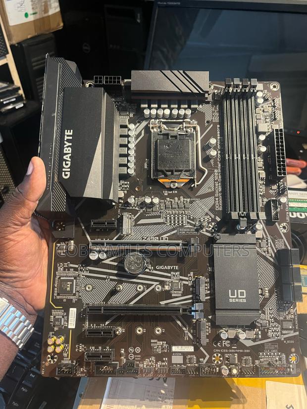 Gigabyte Z490-ud Mobo + I5-11500 Cpu · Photo 2