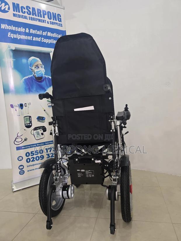 Electric Reclinable Wheelchair for Bariatic Patients · Photo 3