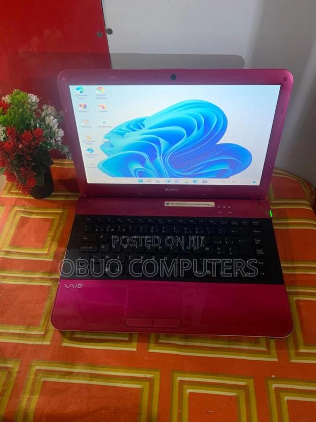 Laptop Sony VAIO PCG-7D1M 8GB Intel Core I3 HDD 500GB · Photo 2
