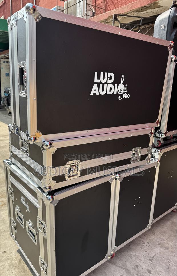 Lud -Mixer Rack /24- Channel Rack Mixer. · Photo 1