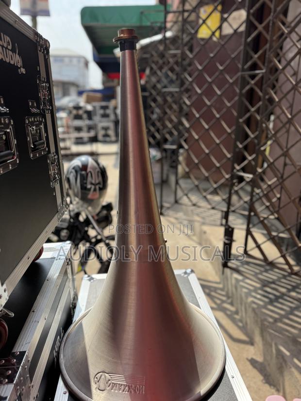 Trumpet Horn 24 -Inches · Photo 4