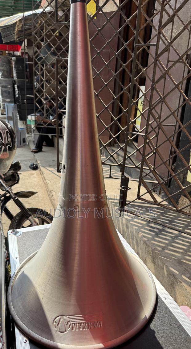 Trumpet Horn 24 -Inches · Photo 1