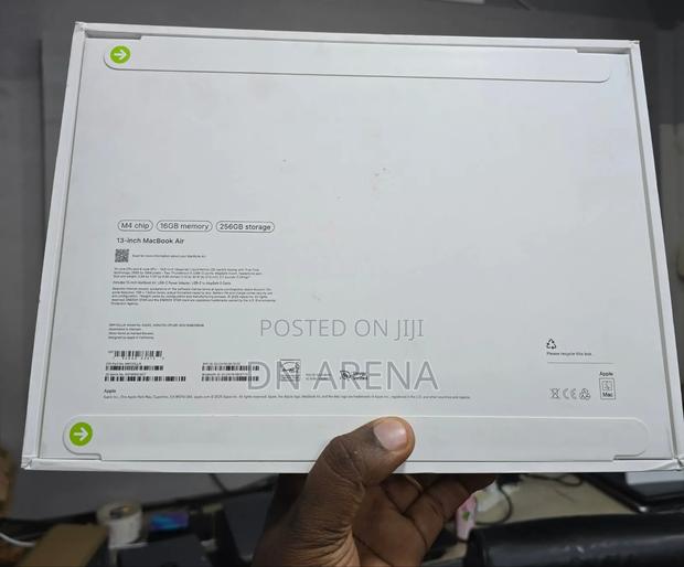 New Laptop Apple MacBook Air 16GB Apple M4 SSD 256GB · Photo 2