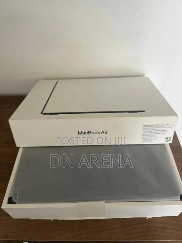 New Laptop Apple MacBook Air 16GB Apple M4 SSD 256GB · Photo 3