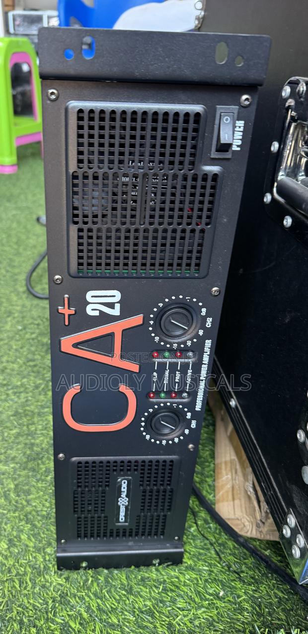 Bass Amplifier/Crest Audio Ca 20-+ · Photo 1