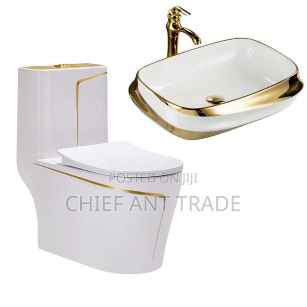 Wc. Toilet Seat. T9318/A057 · Photo 1