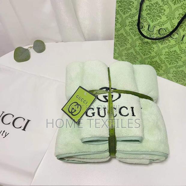 2 Pieces Light Green Towel · Photo 1
