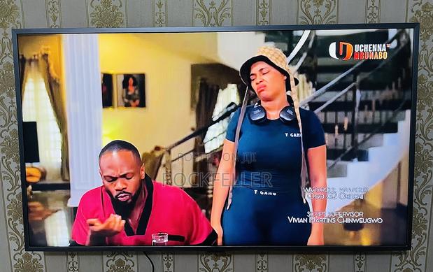 Uk Used Samsung Uhd HDR Smart Digital Satellite 43inches · Photo 6