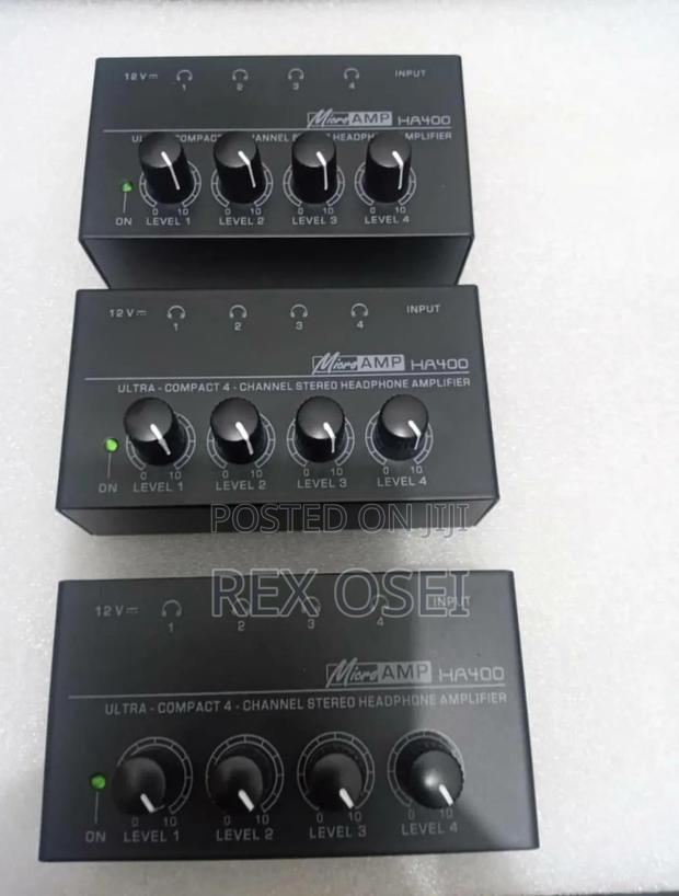 Headphone Amplifier Splitter · Photo 1