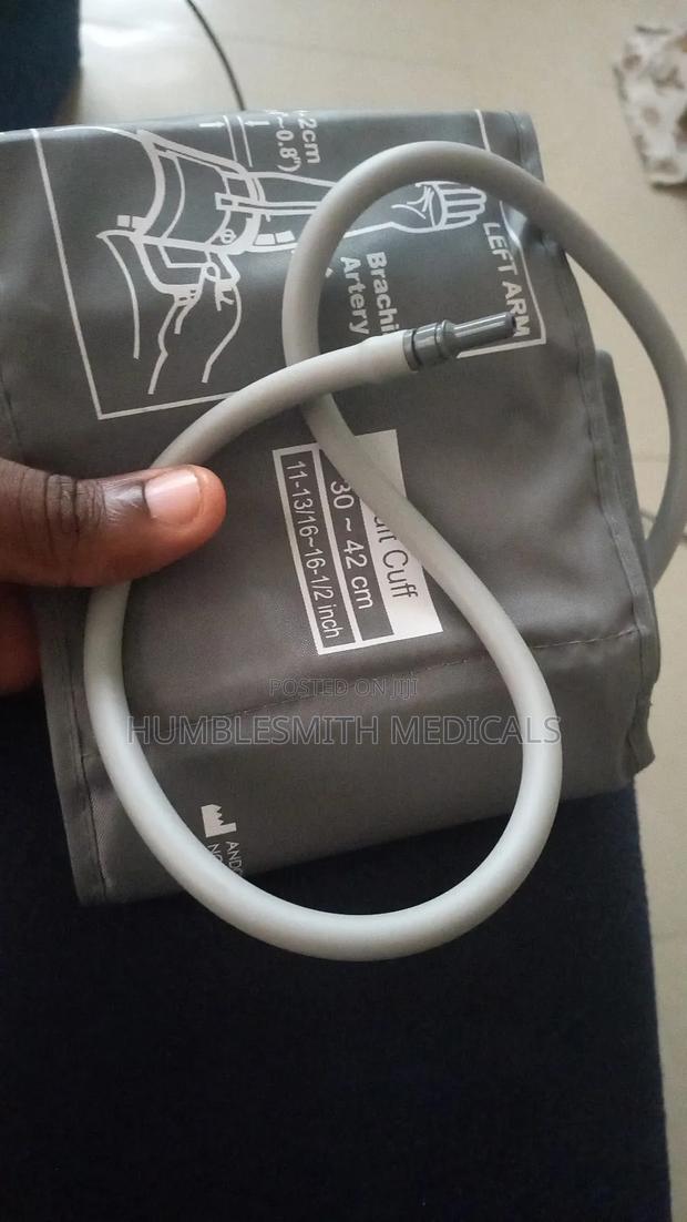 Automatic Bp Cuff · Photo 1