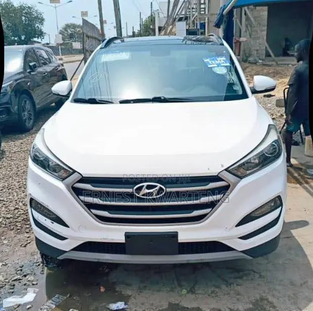 Hyundai Tucson 2018 White · Photo 1