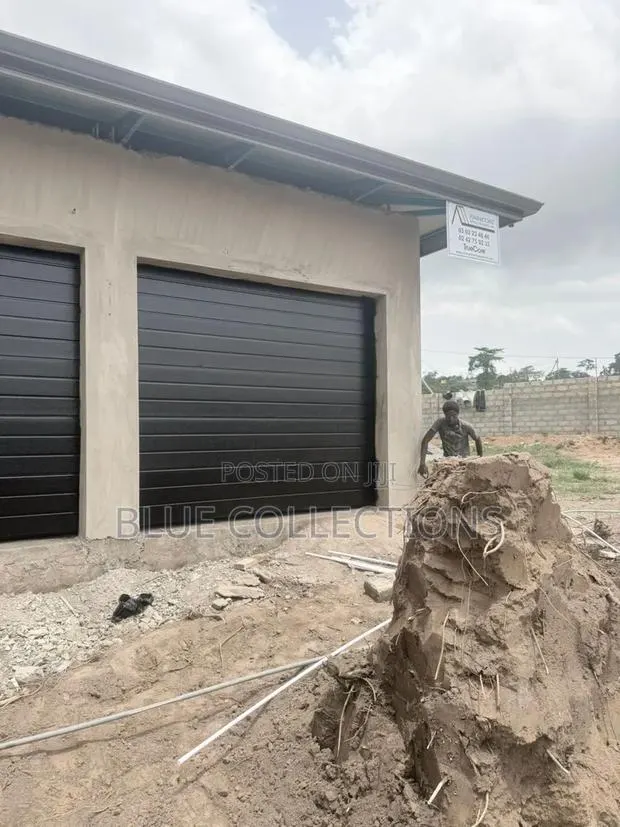 Automated Canadian Garage Doors · Photo 1