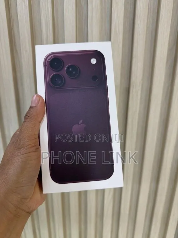 New Apple iPhone 18 Pro Max 512 GB Red · Photo 1