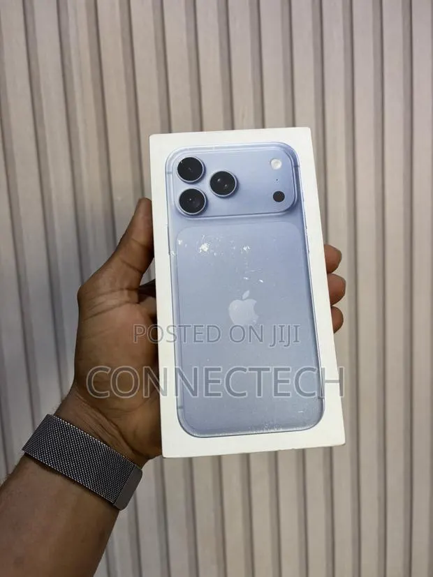 New Apple iPhone 18 Pro Max 256 GB Blue · Photo 1