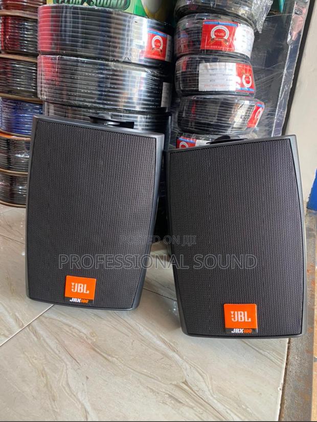 6.5" 2-Way Wall Mounted Speaker JBL · Photo 1