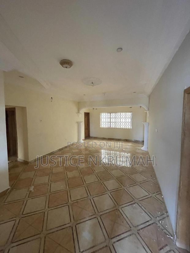 3bdrm Apartment in Mr Justice Estate, West Hills Mall Area for rent