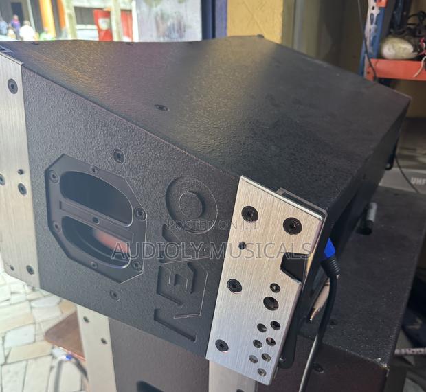 Nexo- 12-Inches Line Arrays · Photo 4