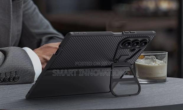 Galaxy Z Fold 8 Ultra Camshield Prop Case With Camera Cover · Photo 7