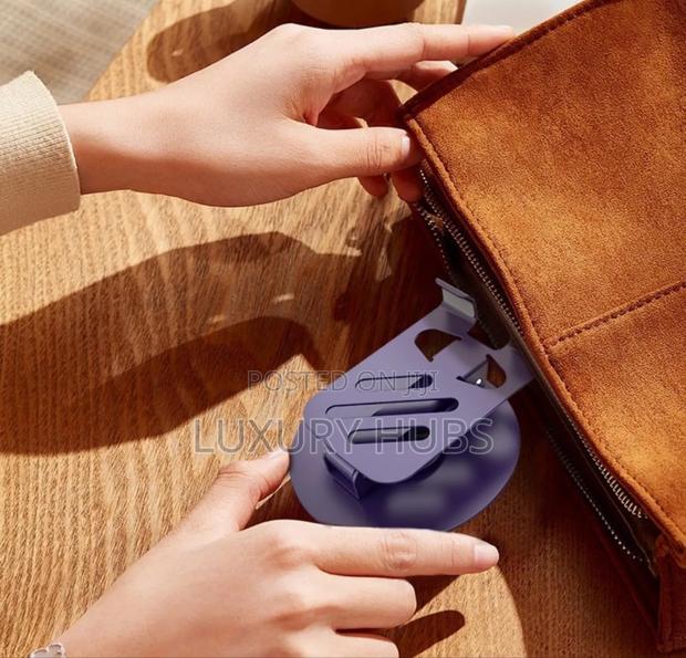 360° Rotational Desk Mobile Phone Holder · Photo 3