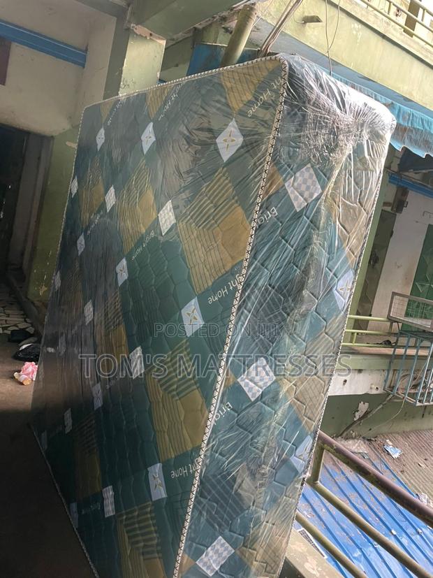 20 Inches Kingsize · Photo 2