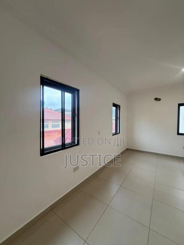 3bdrm Duplex in Oyarifa for rent · Photo 3