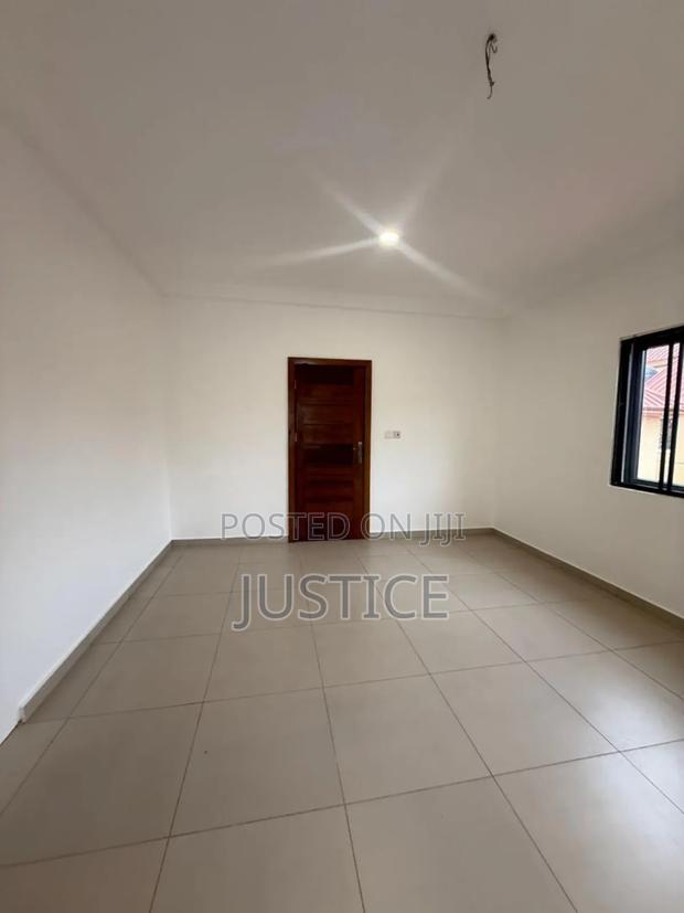 3bdrm Duplex in Oyarifa for rent · Photo 5