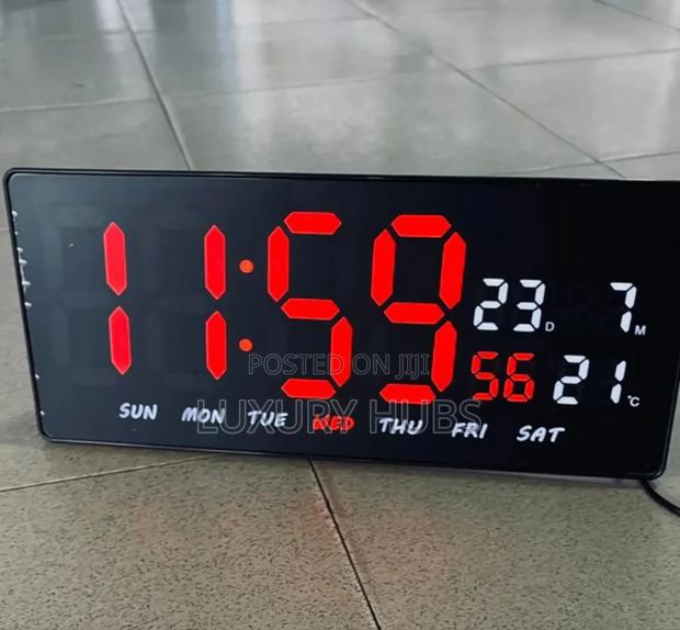 Large Led Digital Wall Mounted Clock · Photo 3