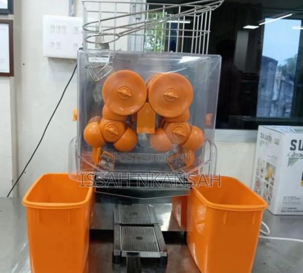 Orange Juicer Commercial · Photo 2