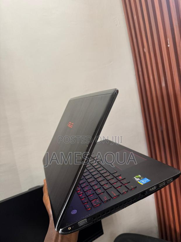 Laptop Asus G551JK 16GB Intel Core i7 SSD 512GB · Photo 2