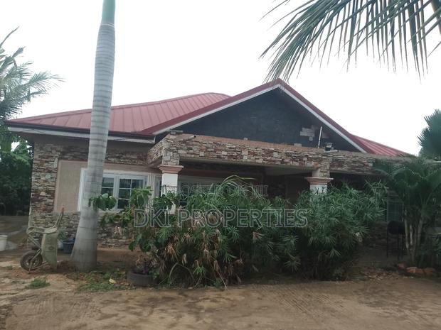 3bdrm House in Dki Properties, Oyibi for sale · Photo 2