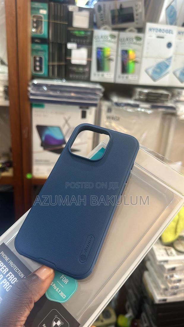iPhone15 Pro Max/15 Pro/15 15+ Frosted Shield Magnetic Case · Photo 2