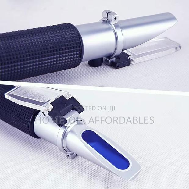 Sugar / Brix Refractometer 0-32% · Photo 2