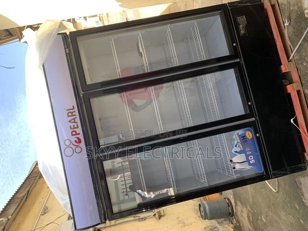 Quality Pearl 3doors Display Fridge · Photo 1