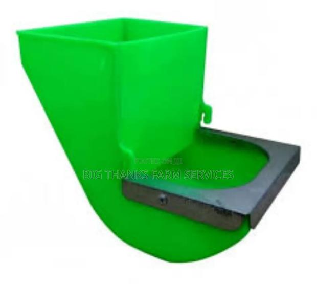 J Feeders,Green · Photo 1