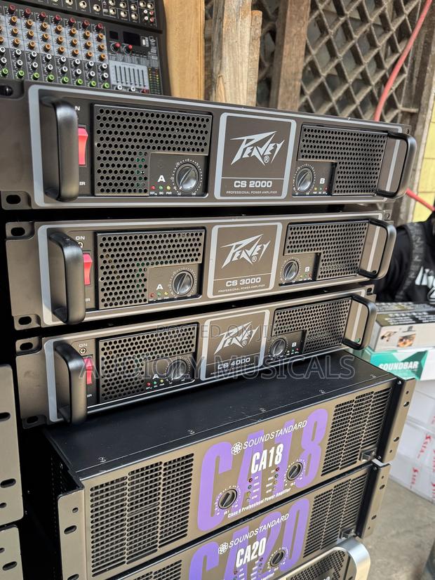 Peavey Cs - 2000watt Mid Amplifier · Photo 1