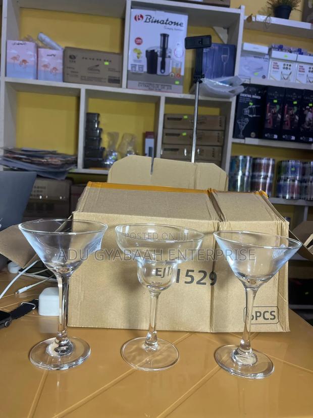 Martini Champagne Glass (Mixed) · Photo 1