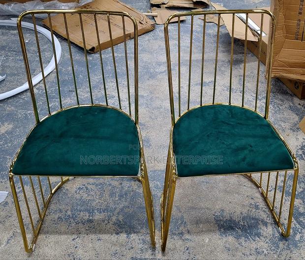 Chair(202) · Photo 2