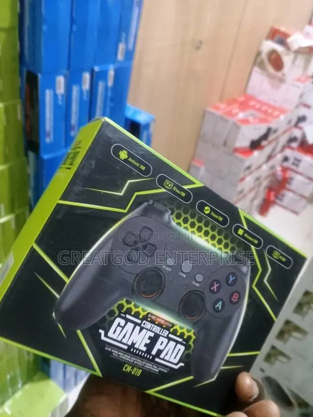 CM-019 Wireless Gamepad Controller · Photo 1
